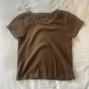 Brandy Melville brown baby tee. “One size” fits xs-s